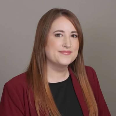 headshot of Cailtin Greenwood, LCSW